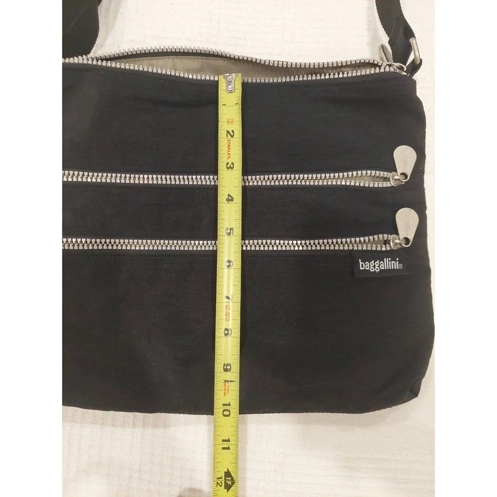 Baggallini Black Nylon Triple Zip Crossbody Bag Purse EUC
